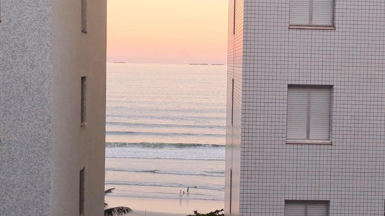 Vista Pro Mar - Pe Na Areia - Praia De Pitangueiras Apartment Guaruja Exterior photo